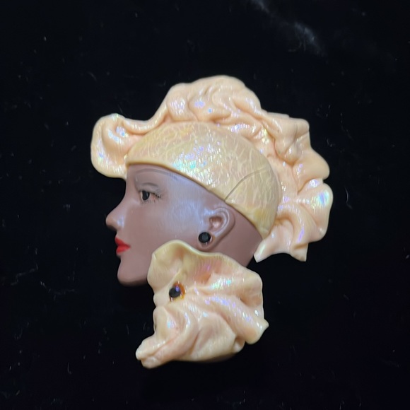 Vintage Head Brooch/Pin/Pendant - Picture 5 of 17
